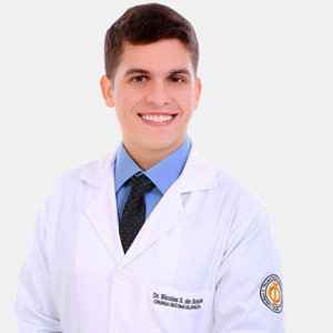 Dr. Nicolas Souza